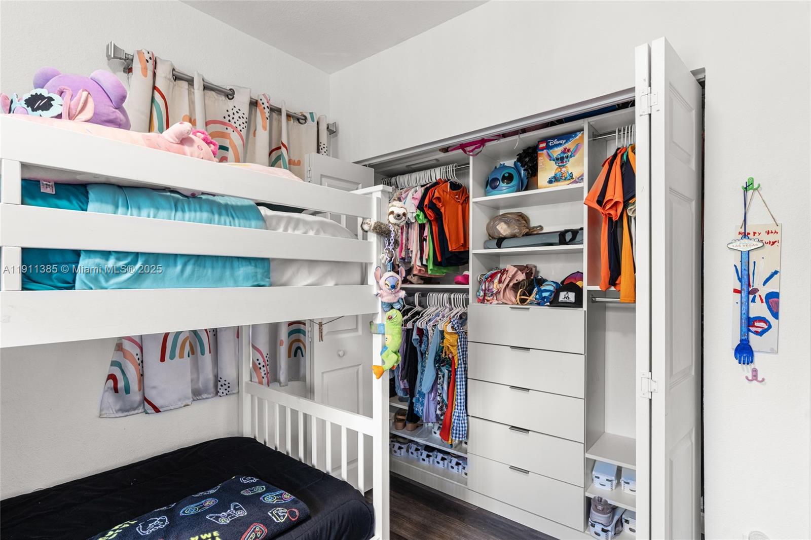 ISLES OF OASIS - Residential