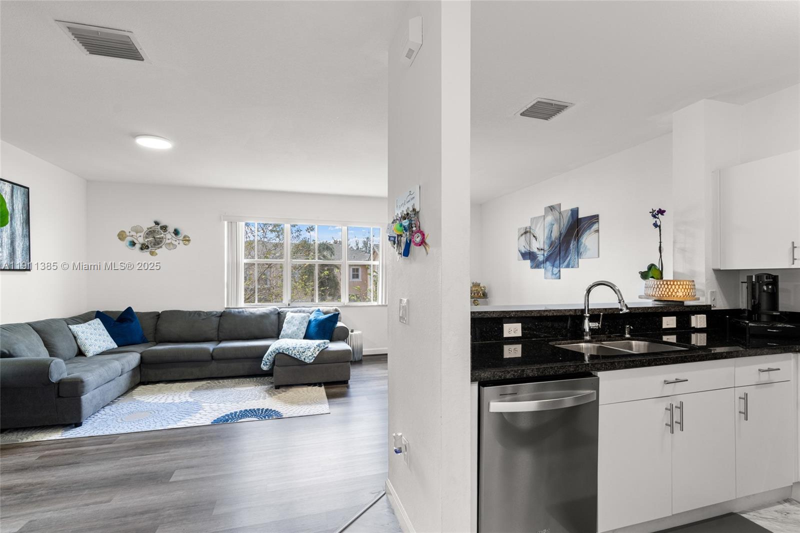 ISLES OF OASIS - Residential