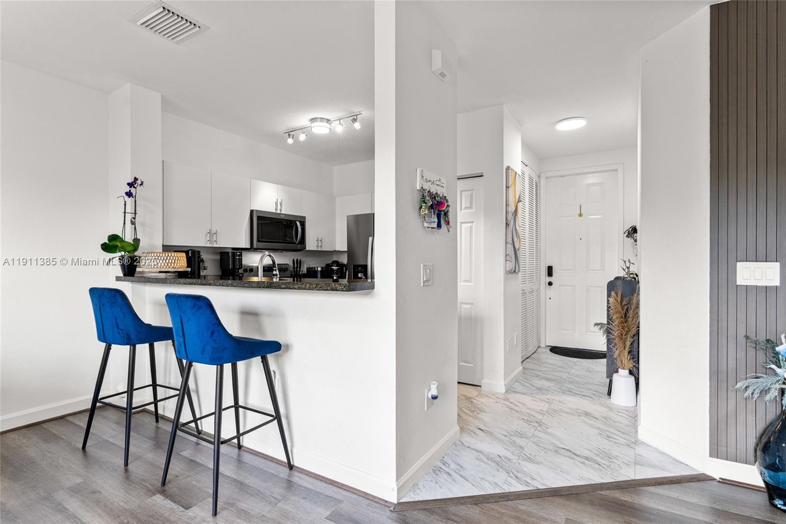 ISLES OF OASIS - Residential