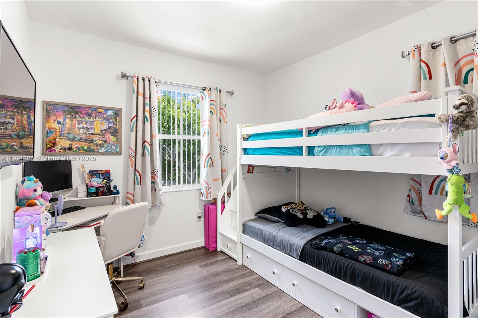 ISLES OF OASIS - Residential