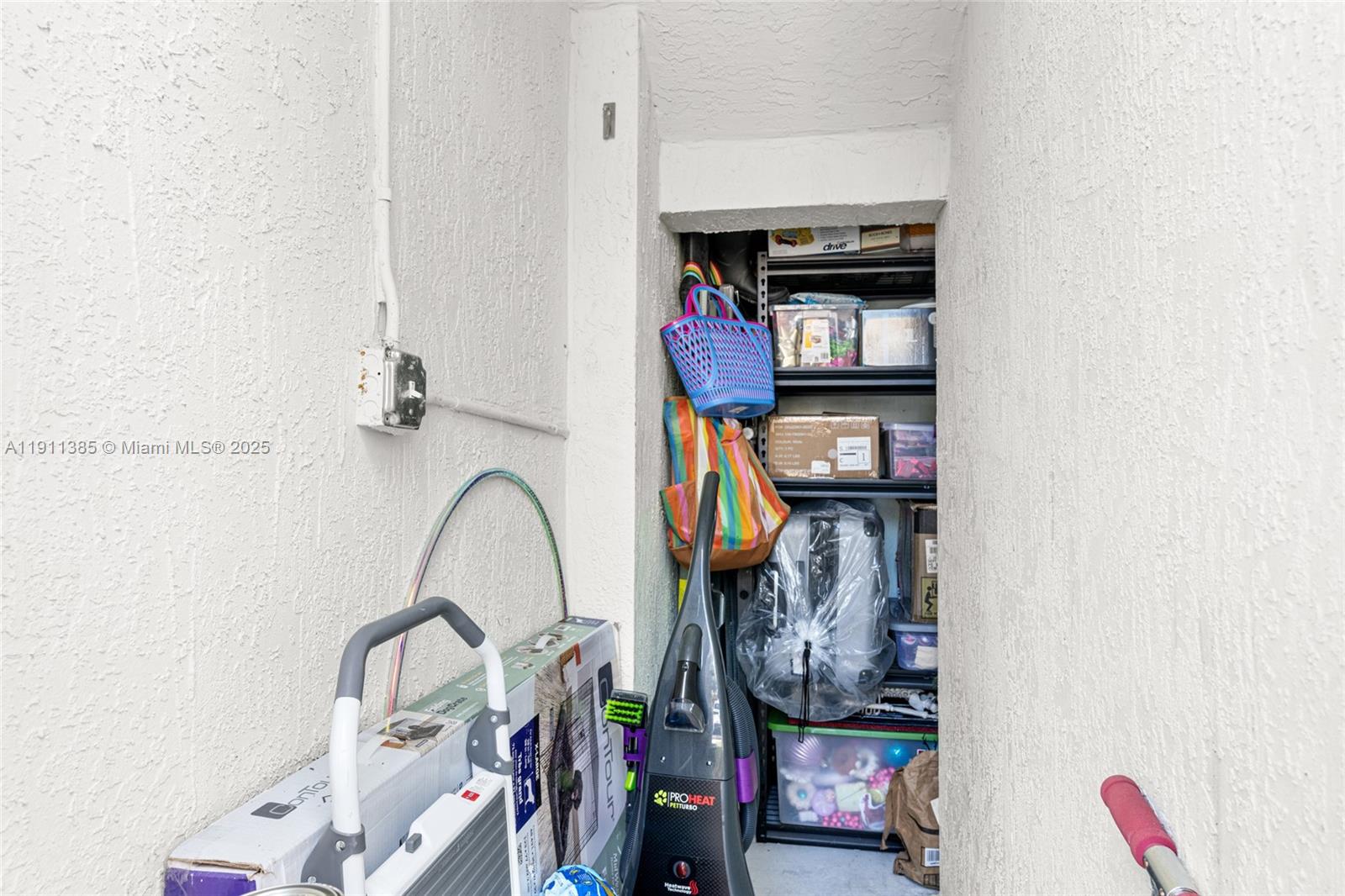 ISLES OF OASIS - Residential