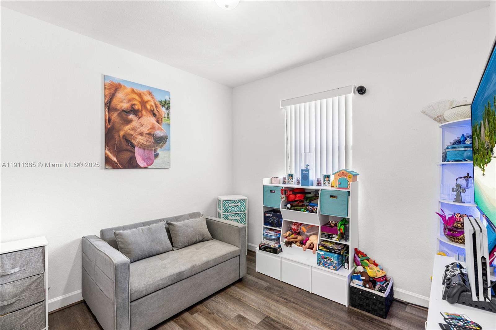 ISLES OF OASIS - Residential