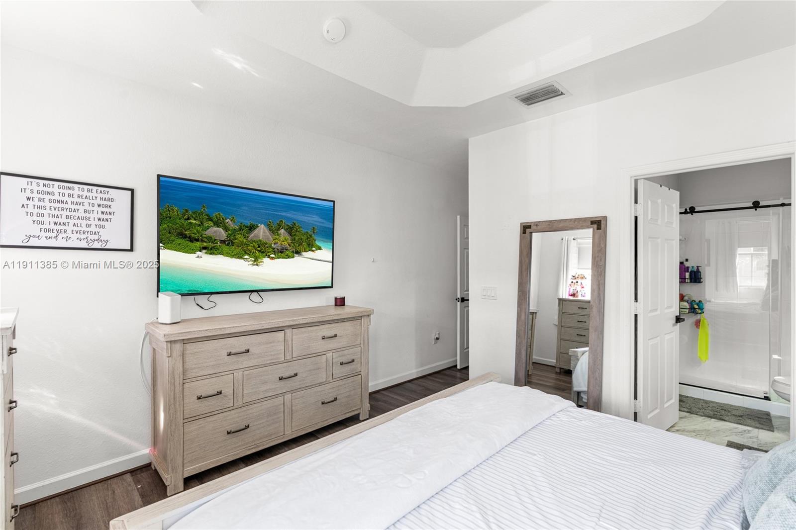 ISLES OF OASIS - Residential