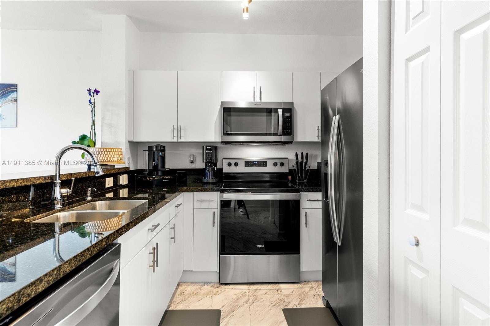 ISLES OF OASIS - Residential