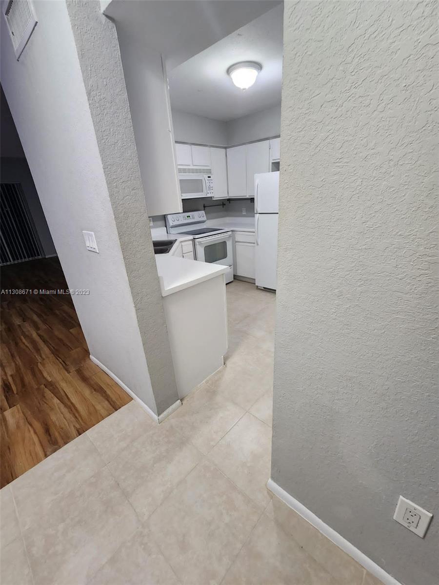Photo 12 of 33 of 2662 NW 33rd St 2507 condo