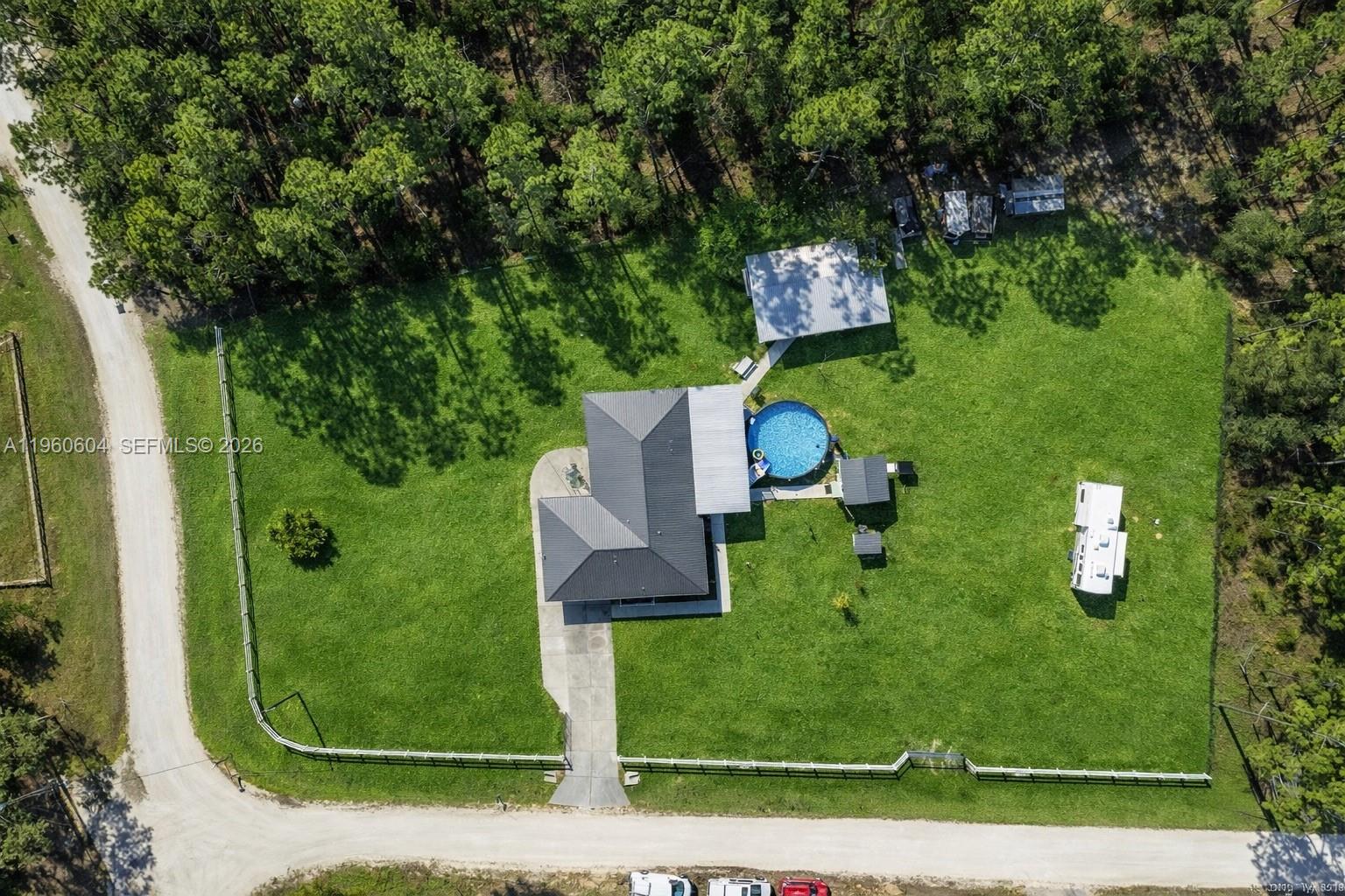 ROLLING HILLS - Residential