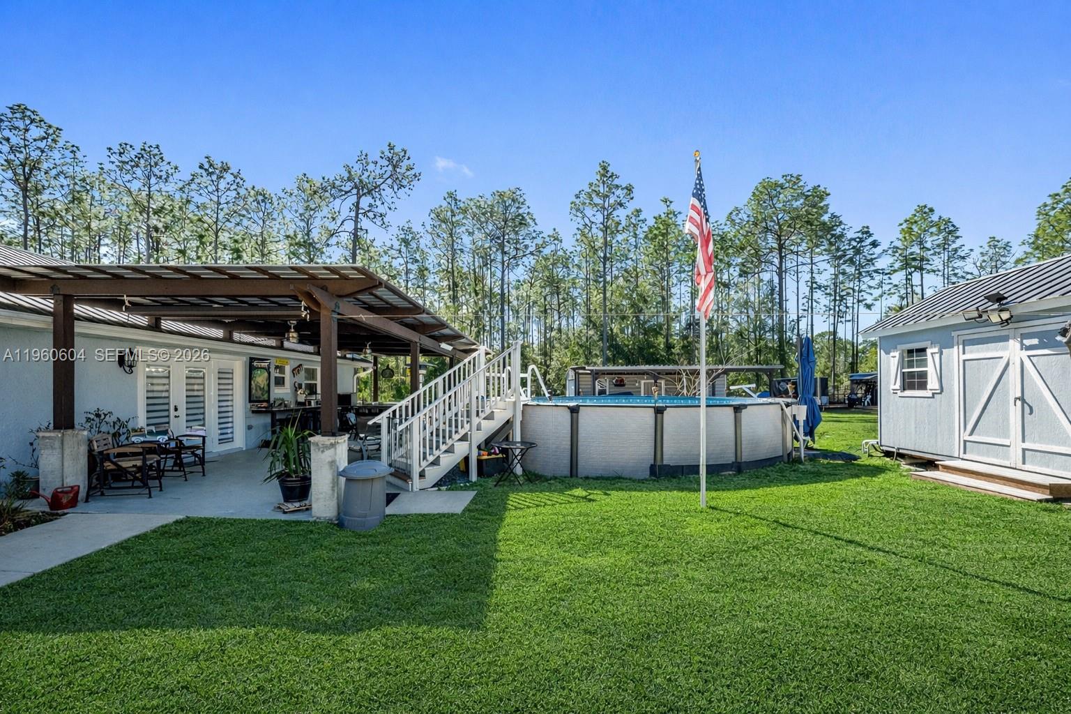 ROLLING HILLS - Residential