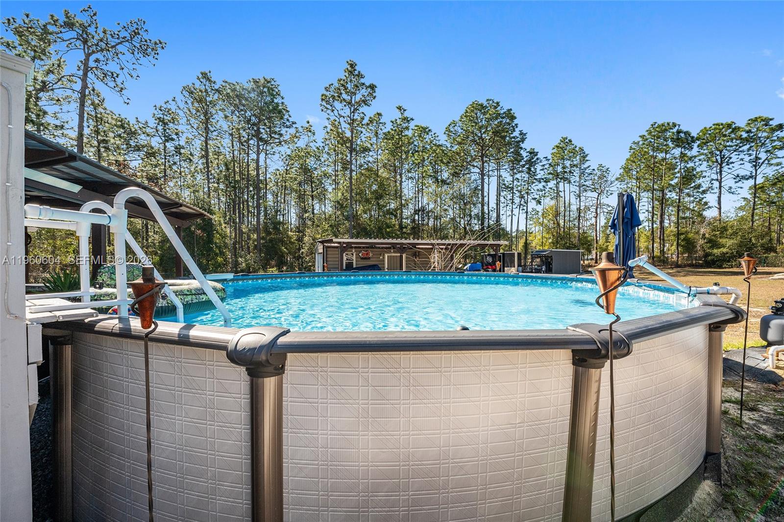 ROLLING HILLS - Residential