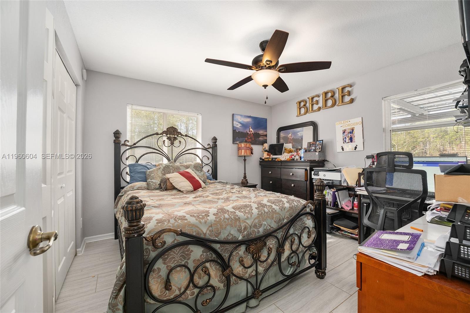 ROLLING HILLS - Residential