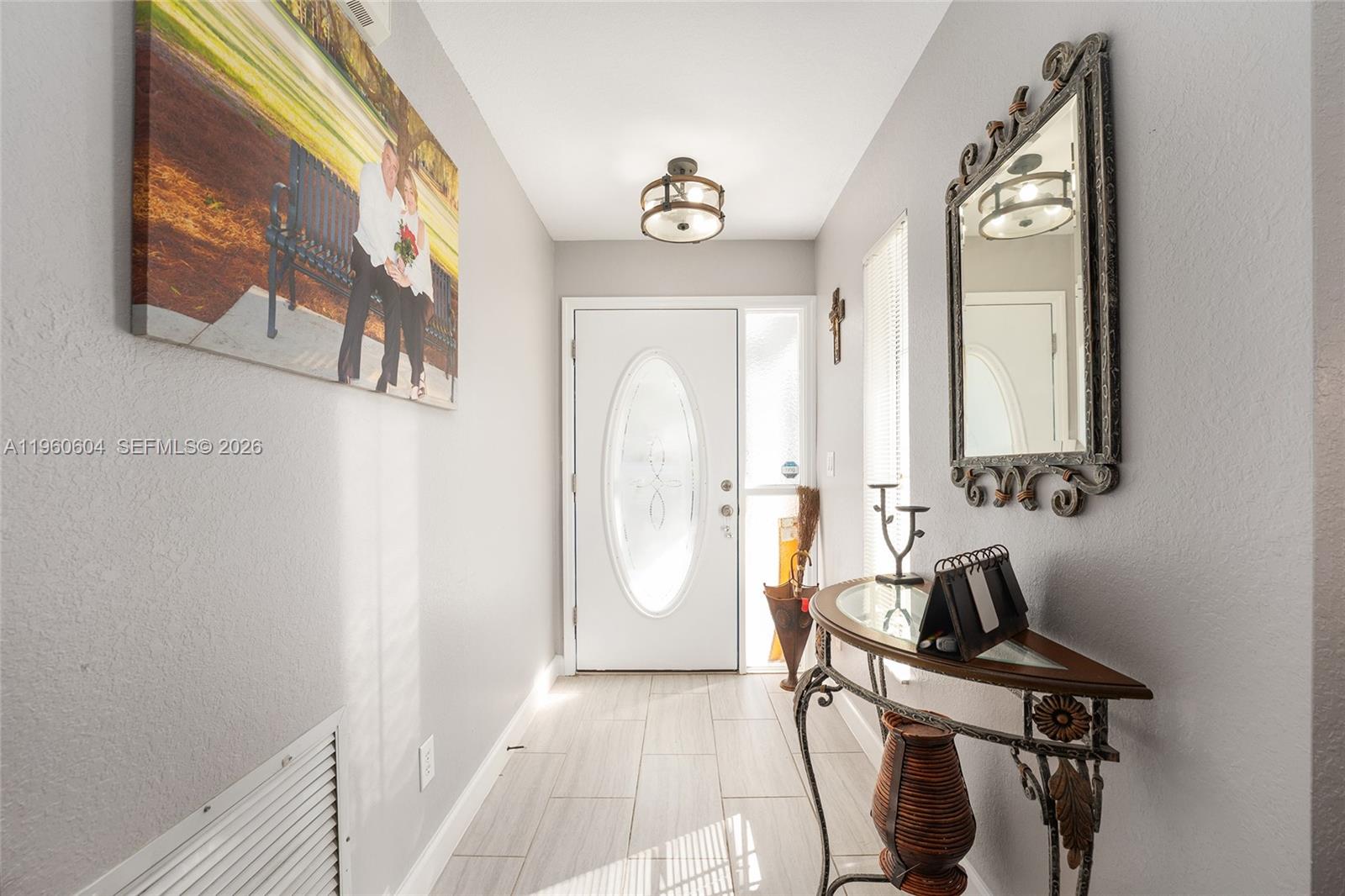 ROLLING HILLS - Residential