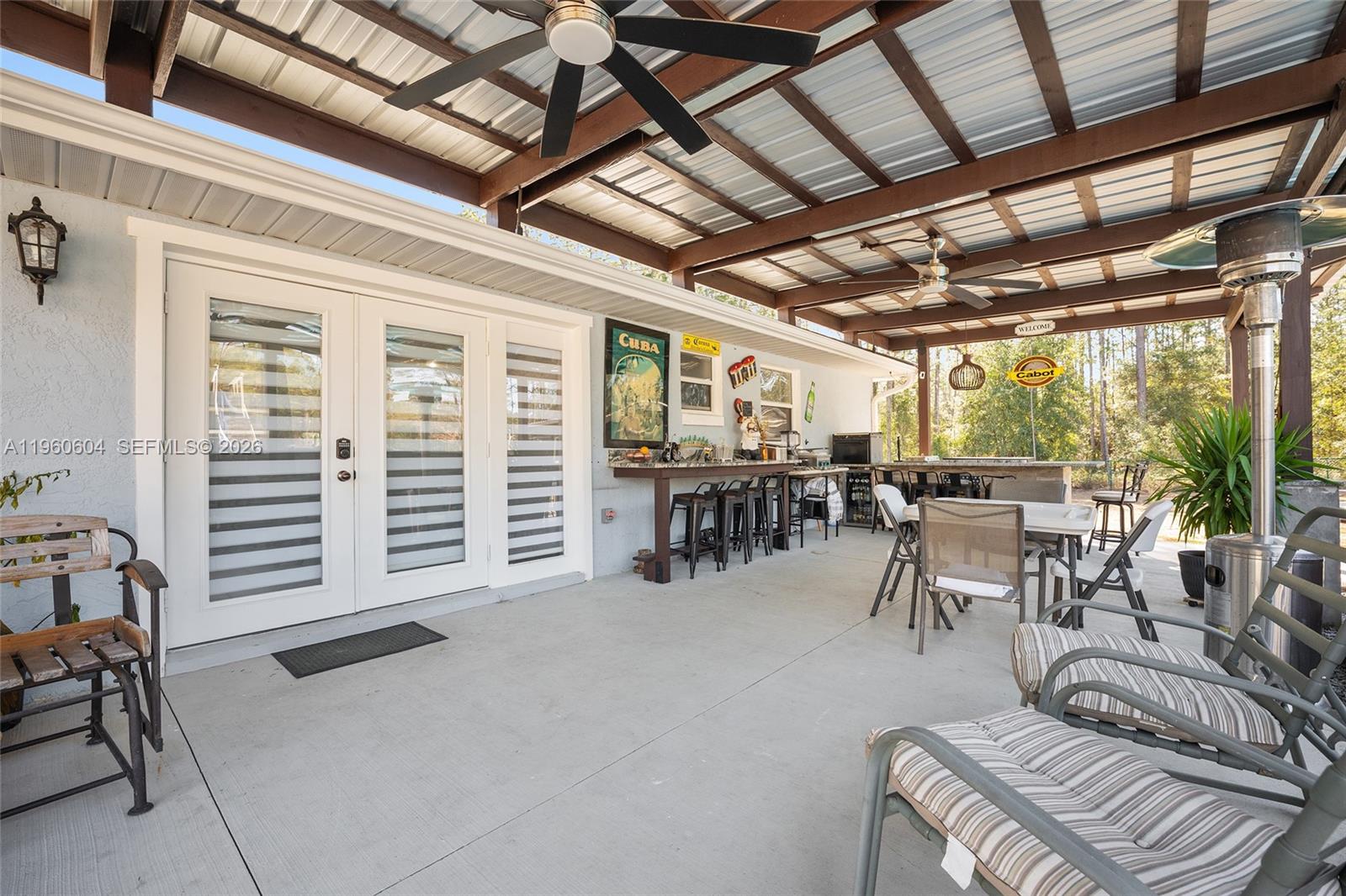 ROLLING HILLS - Residential