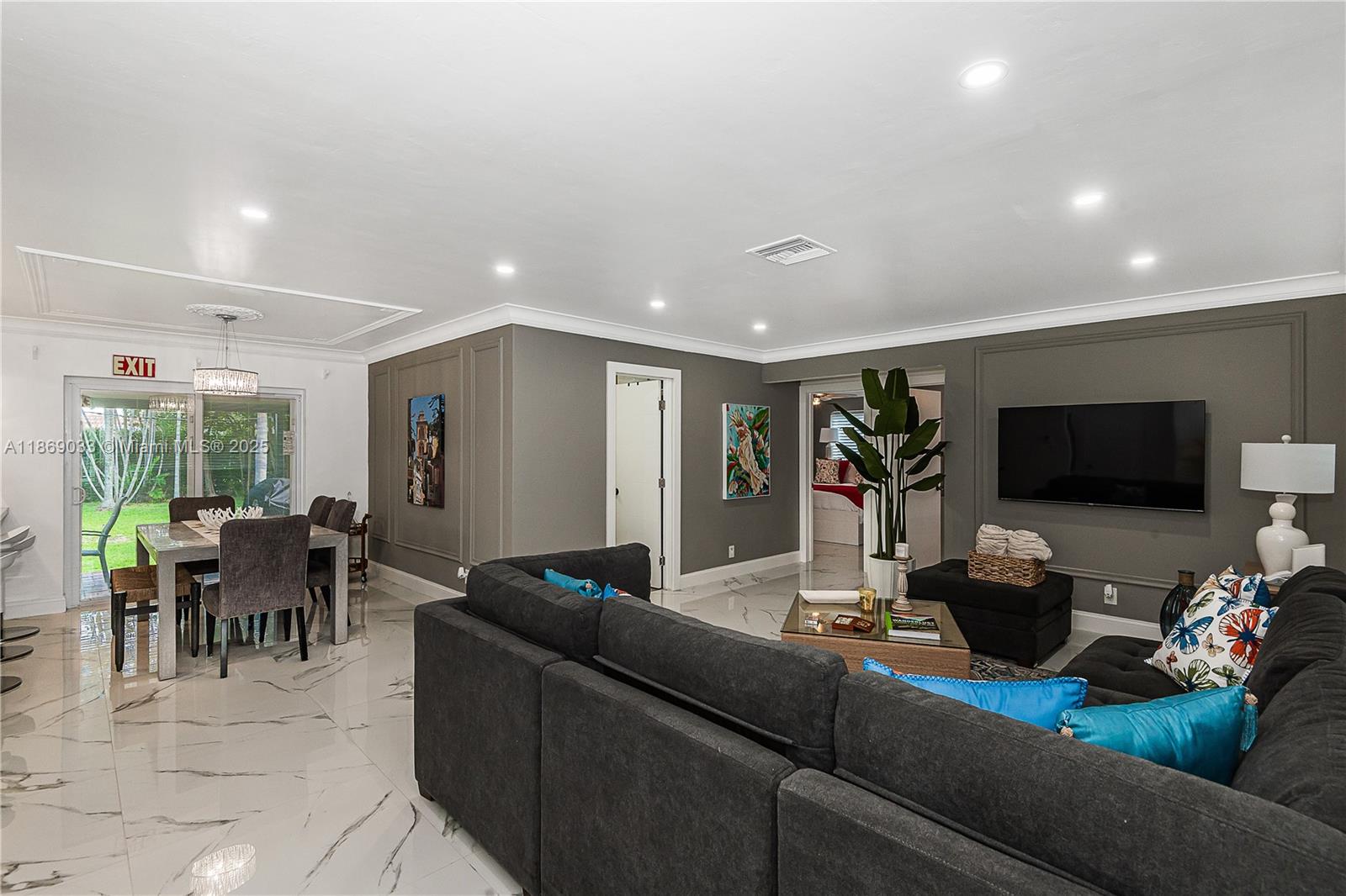 GARRISONS SUB - Residential Lease