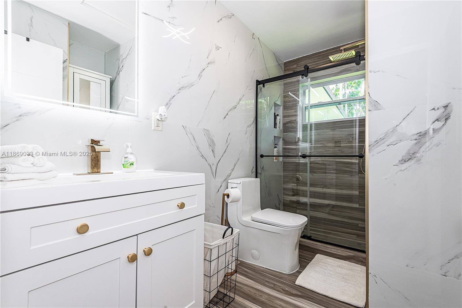 GARRISONS SUB - Residential Lease