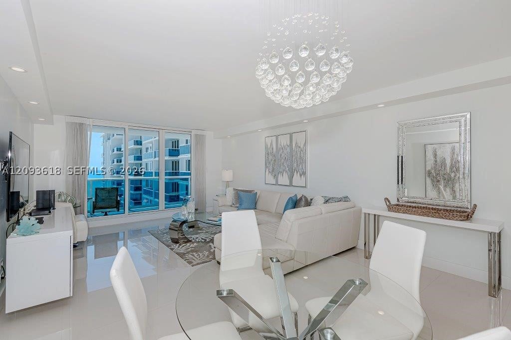2301 Collins Ave 1424