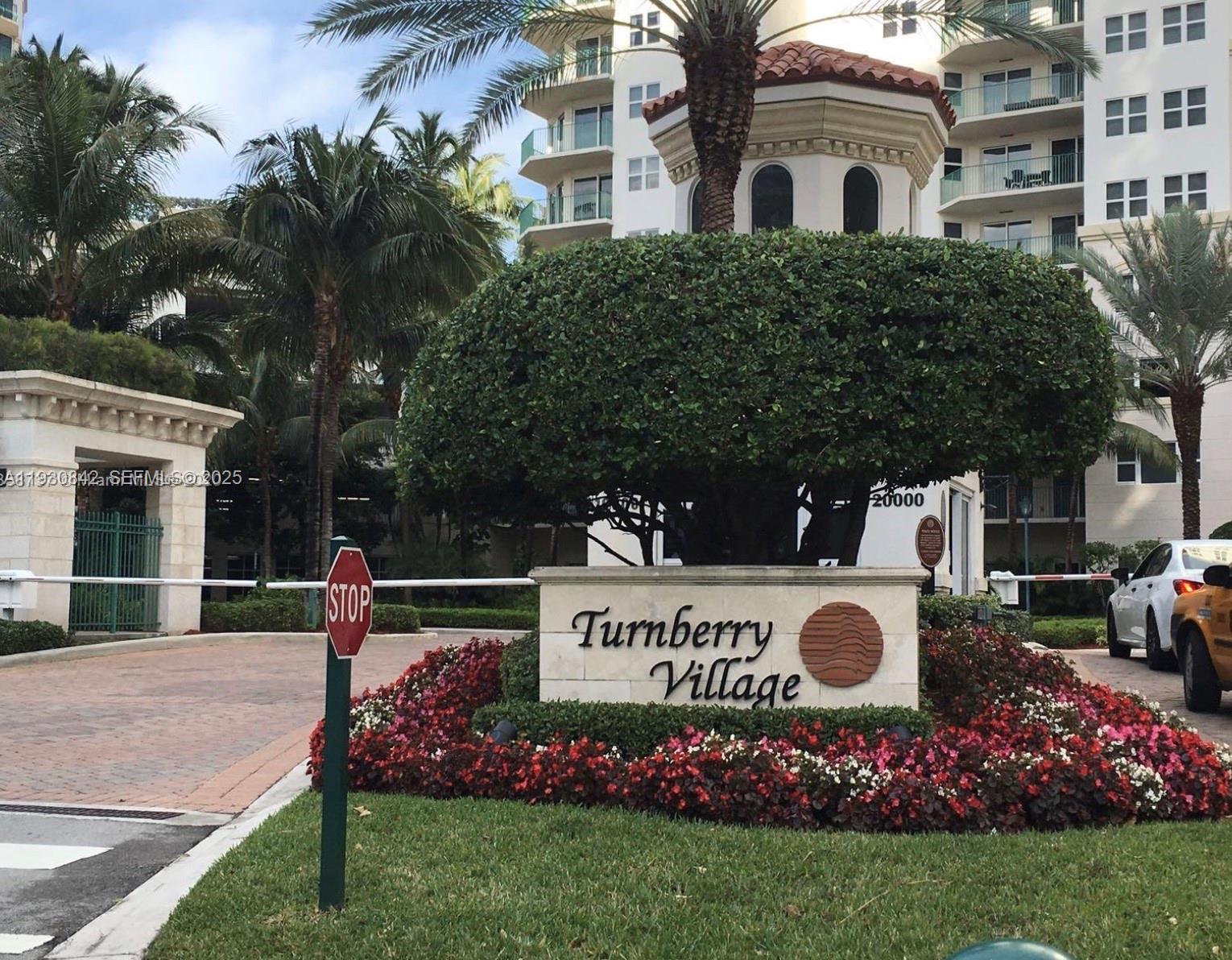 TURNBERRY VLG NO TOWER CO - Residential Lease