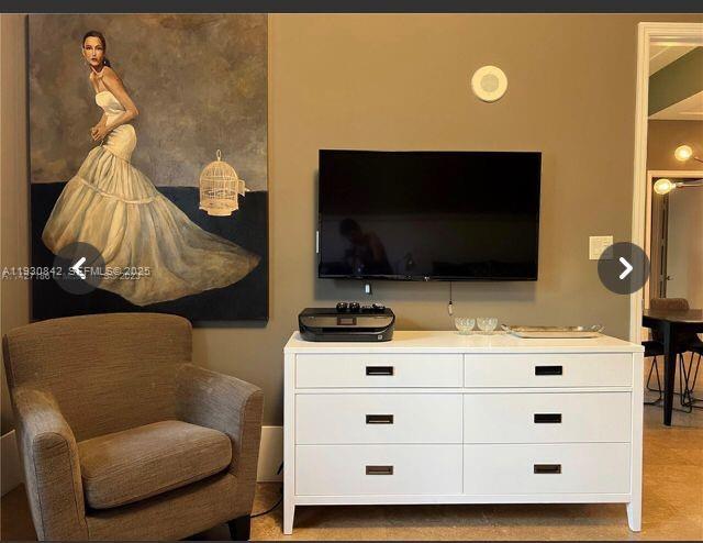 TURNBERRY VLG NO TOWER CO - Residential Lease