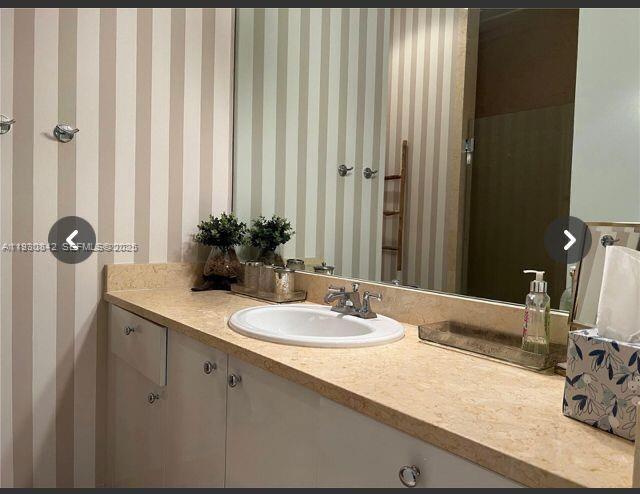 TURNBERRY VLG NO TOWER CO - Residential Lease