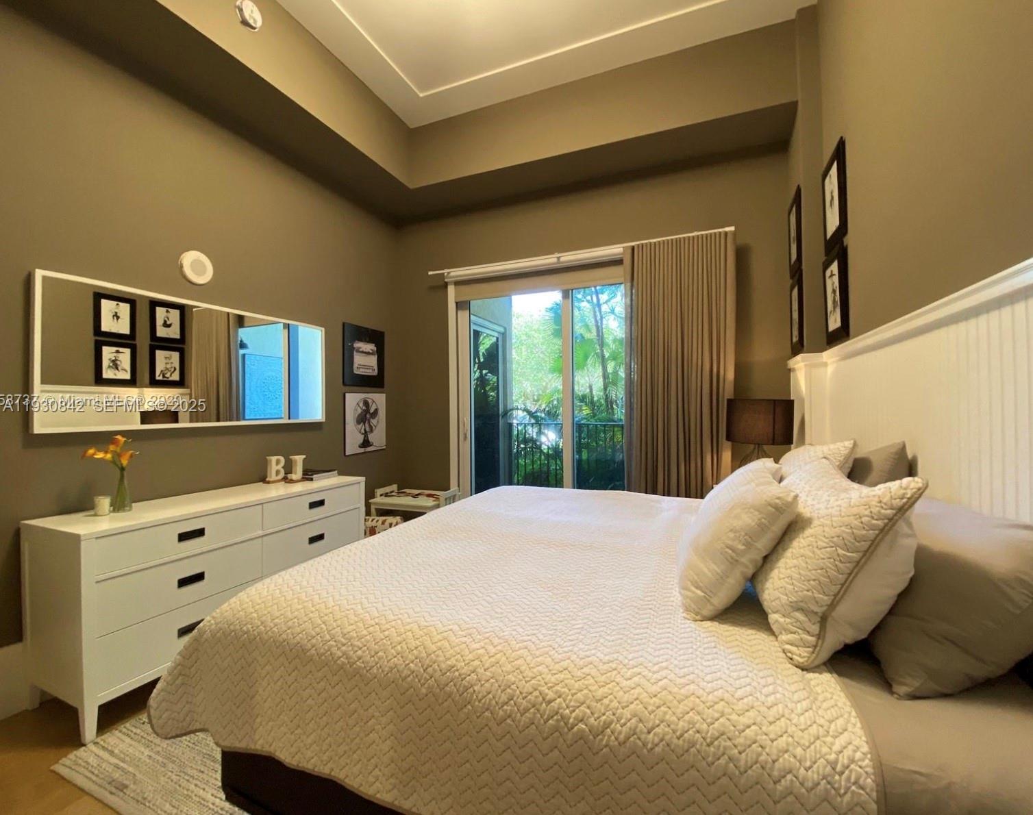 TURNBERRY VLG NO TOWER CO - Residential Lease