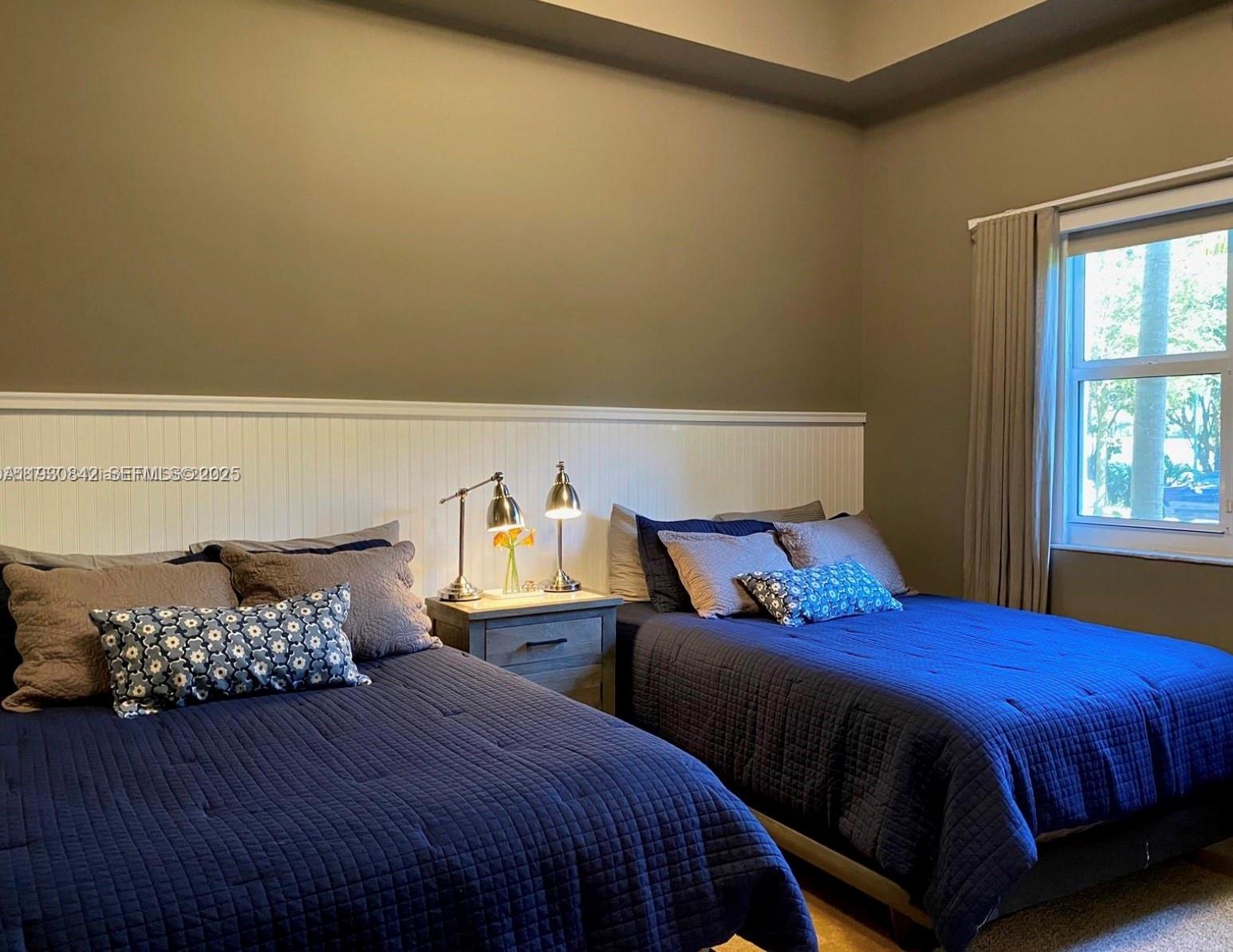 TURNBERRY VLG NO TOWER CO - Residential Lease