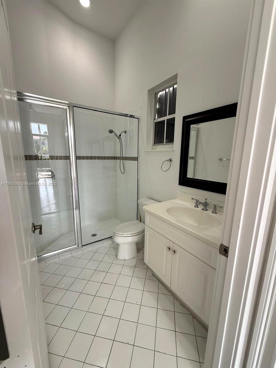 THREE ISLANDS 3RD SEC - Residential Lease