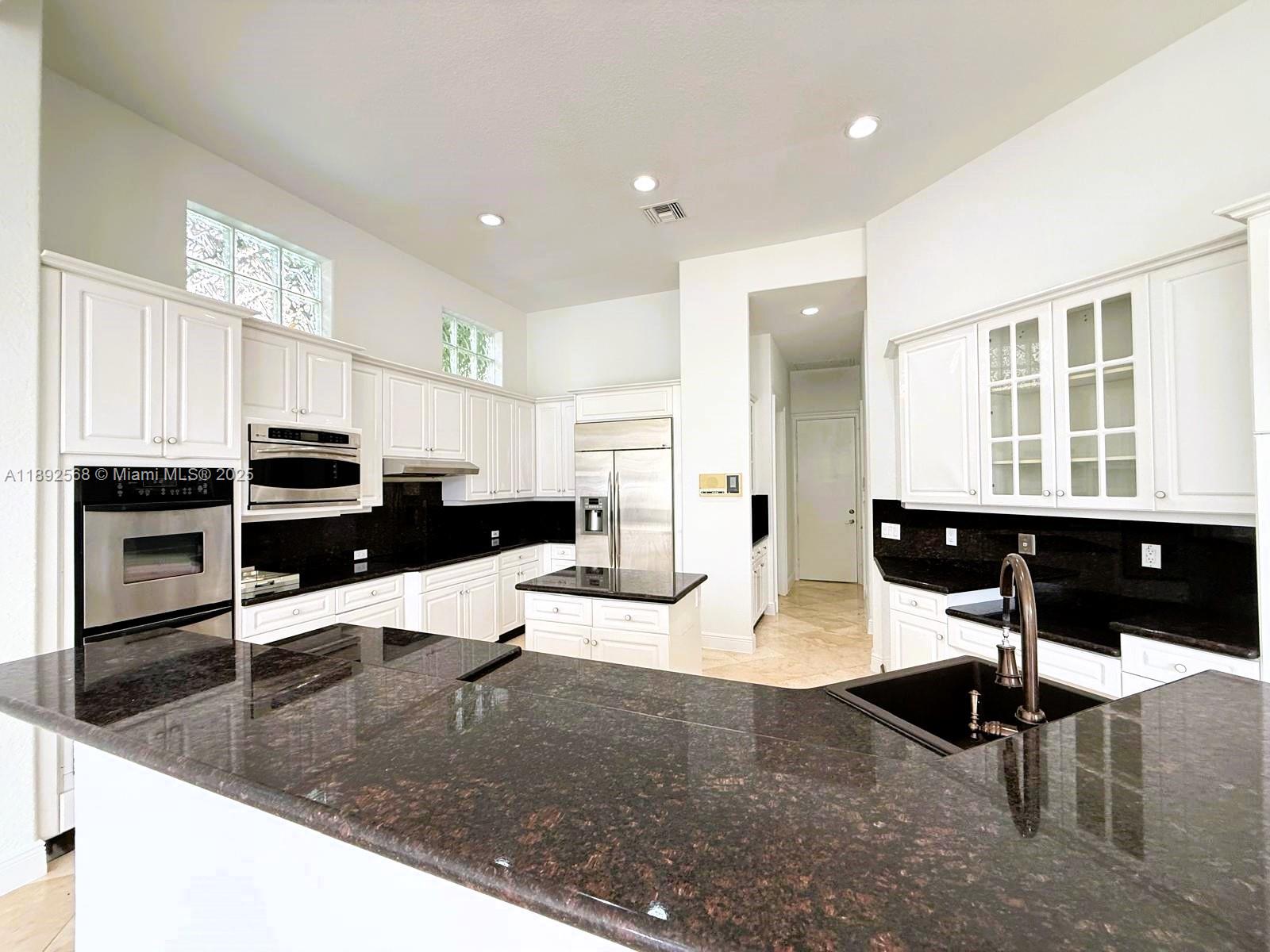 THREE ISLANDS 3RD SEC - Residential Lease
