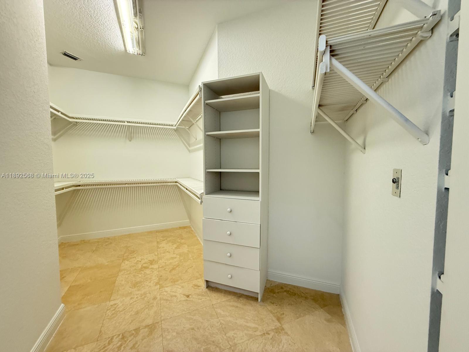 THREE ISLANDS 3RD SEC - Residential Lease