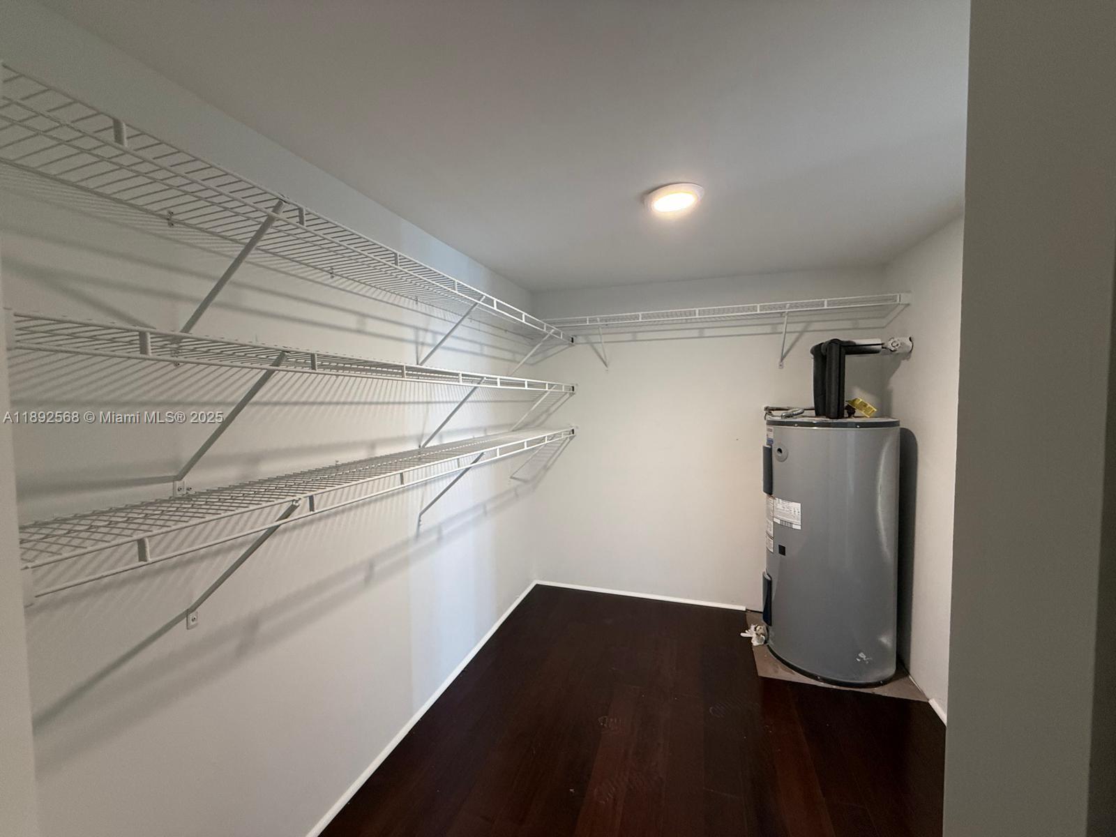THREE ISLANDS 3RD SEC - Residential Lease