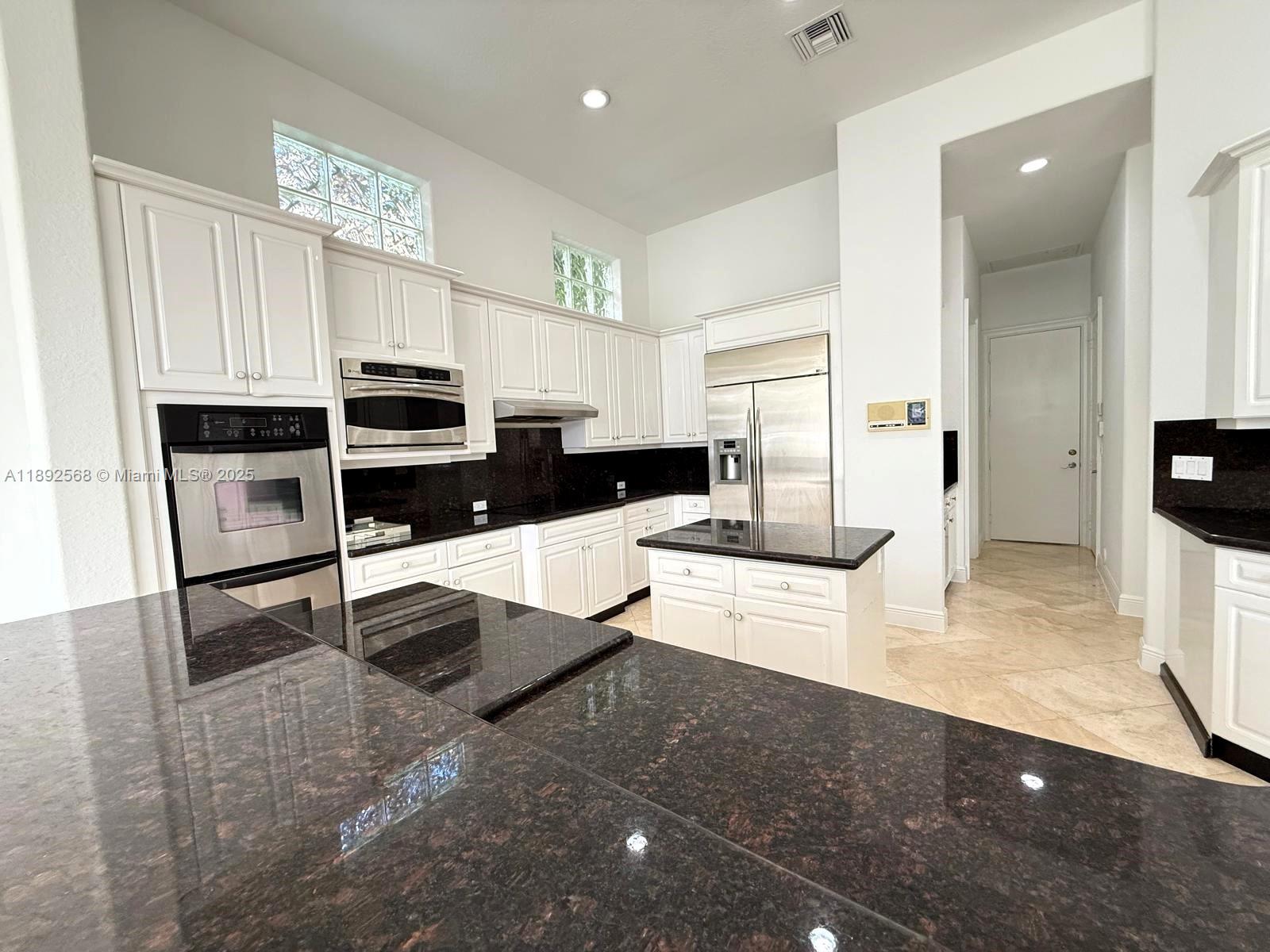 THREE ISLANDS 3RD SEC - Residential Lease