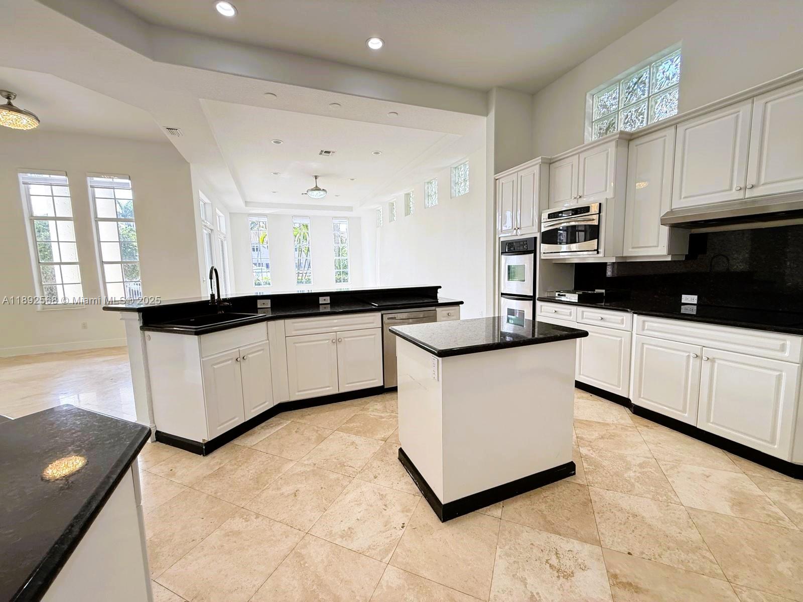 THREE ISLANDS 3RD SEC - Residential Lease
