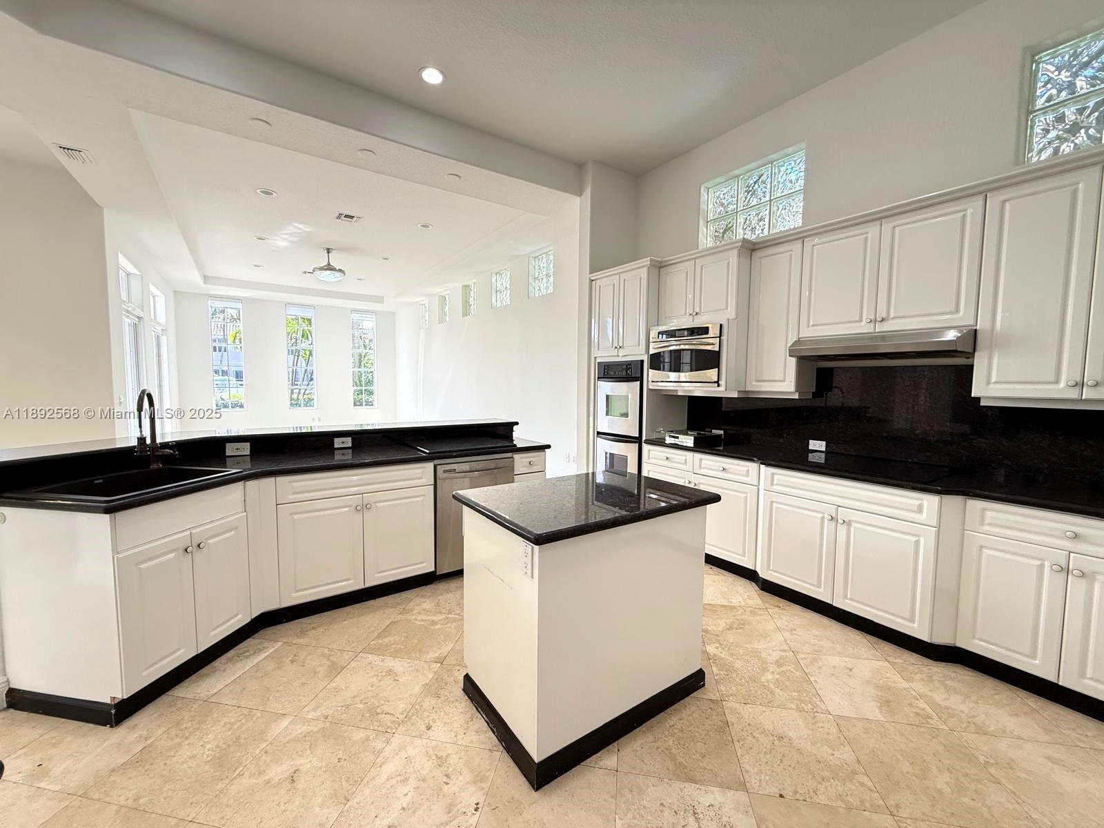 THREE ISLANDS 3RD SEC - Residential Lease