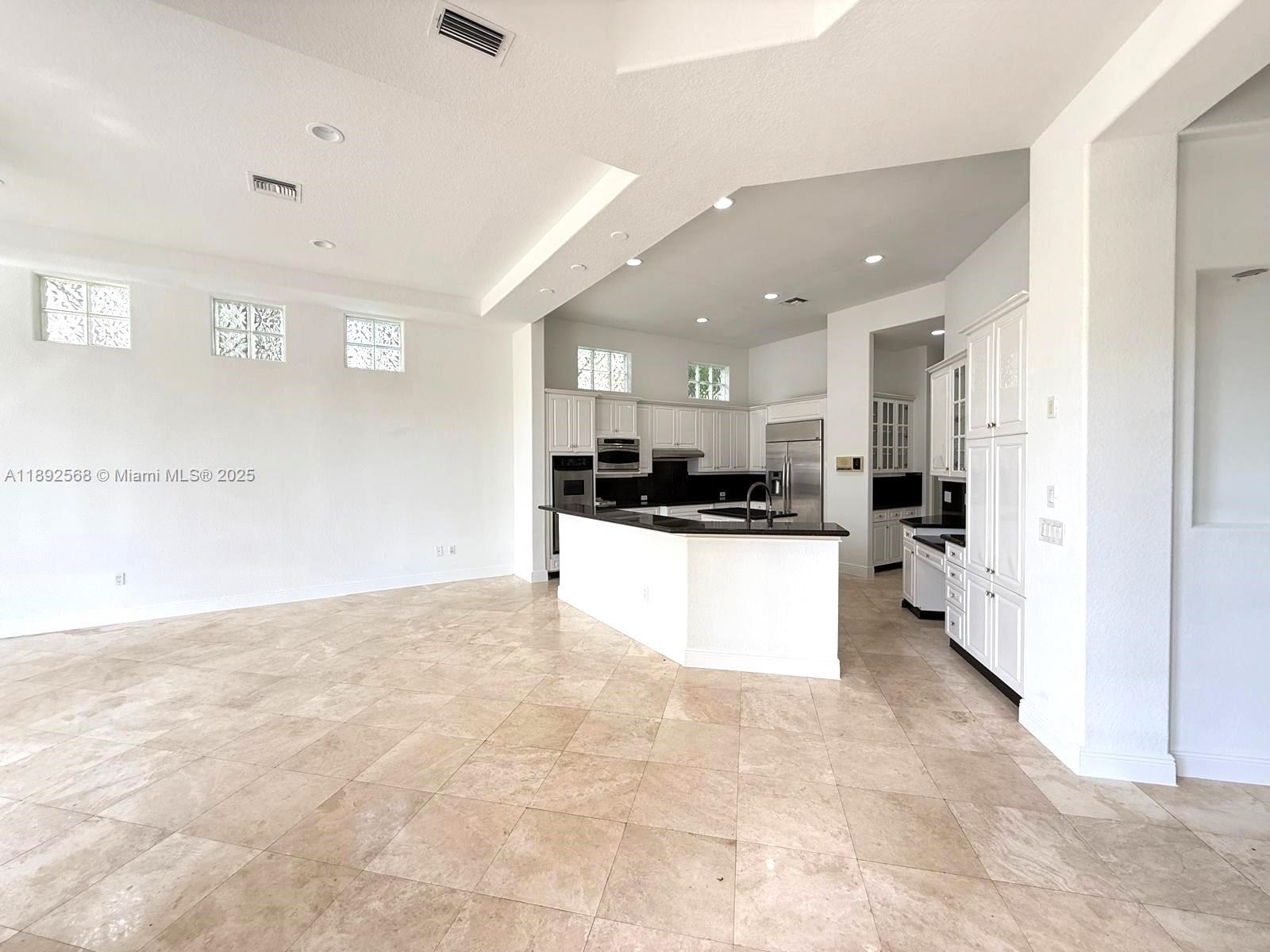 THREE ISLANDS 3RD SEC - Residential Lease