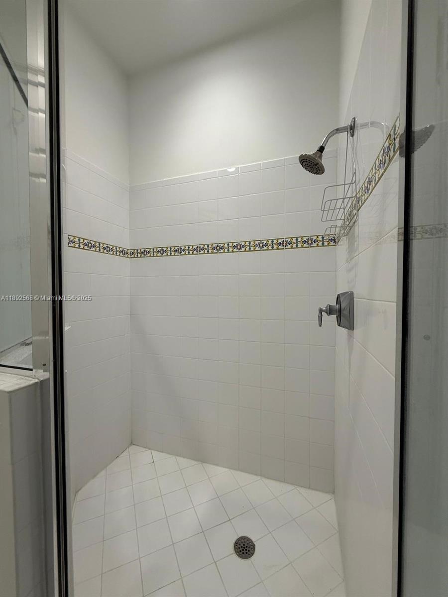 THREE ISLANDS 3RD SEC - Residential Lease