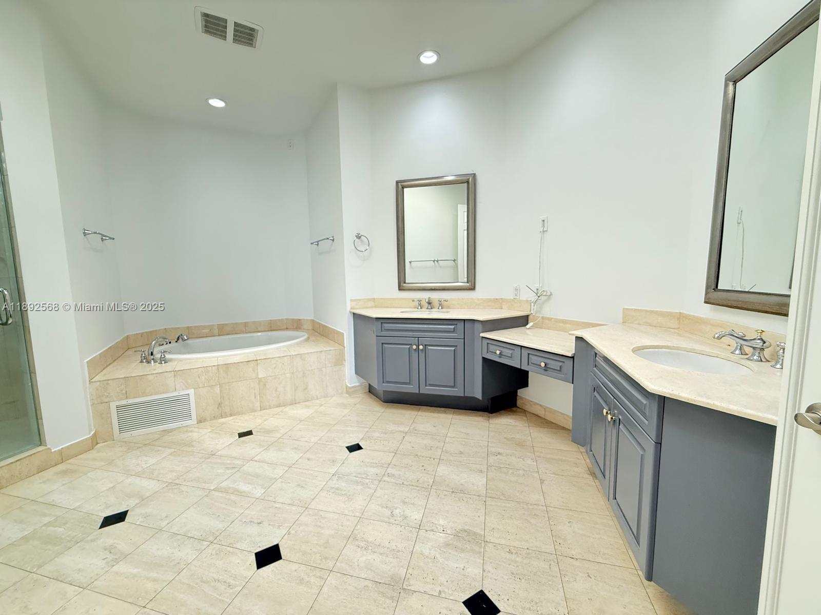 THREE ISLANDS 3RD SEC - Residential Lease
