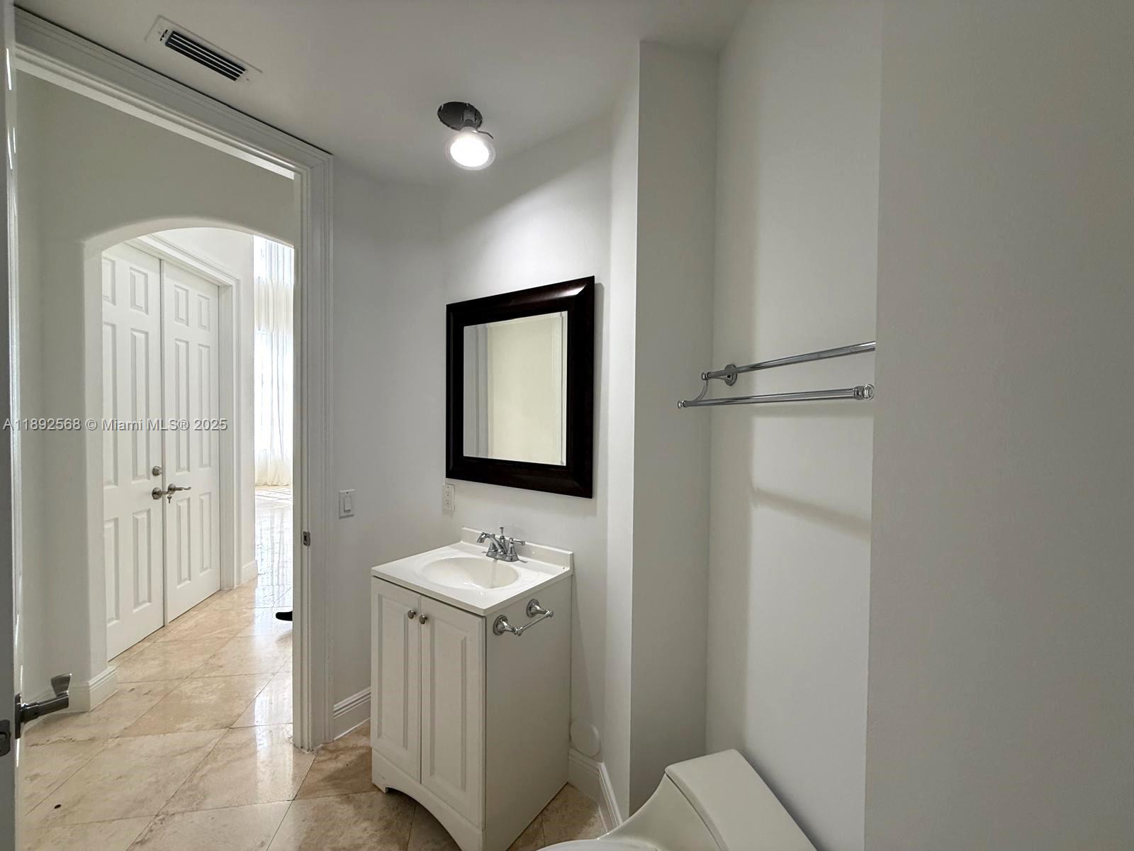 THREE ISLANDS 3RD SEC - Residential Lease