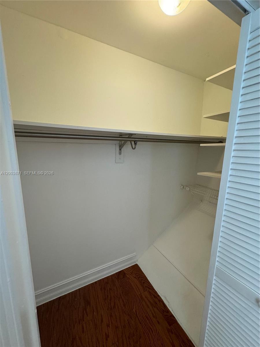 WOODSIDE ARMS CONDO - Residential Lease