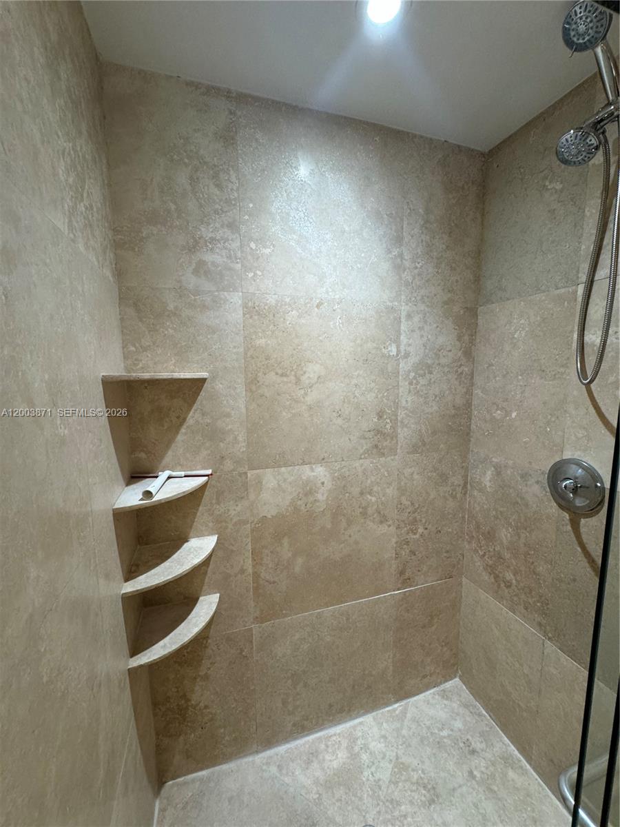 WOODSIDE ARMS CONDO - Residential Lease