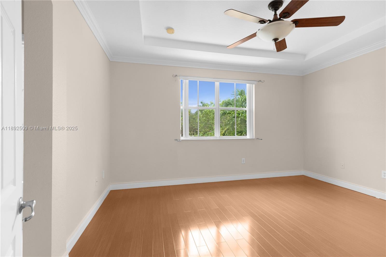 KENDALL BREEZE SOUTH - Residential Lease