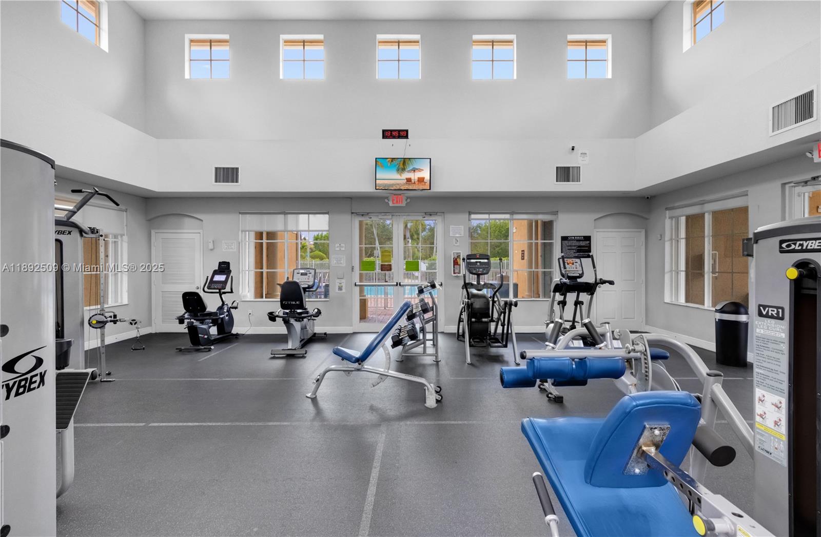 KENDALL BREEZE SOUTH - Residential Lease