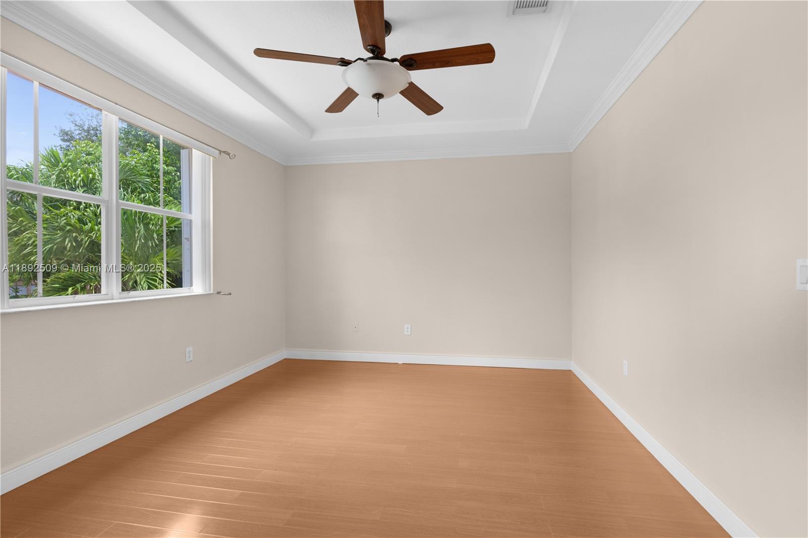 KENDALL BREEZE SOUTH - Residential Lease