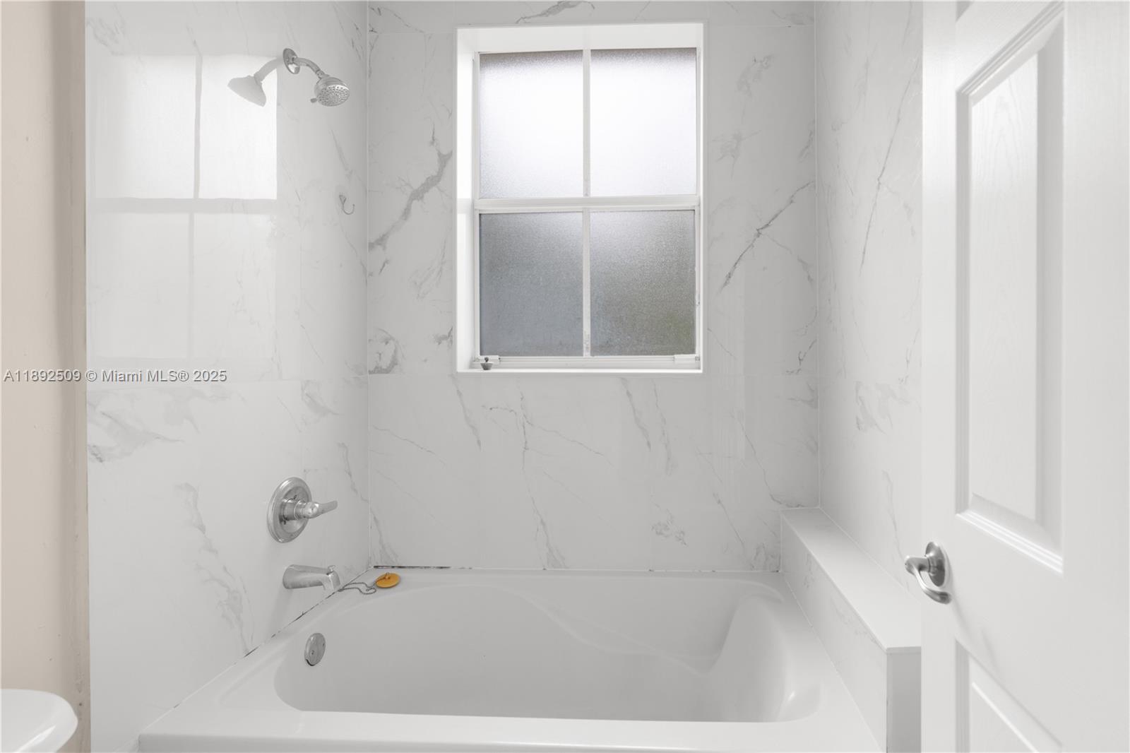 KENDALL BREEZE SOUTH - Residential Lease