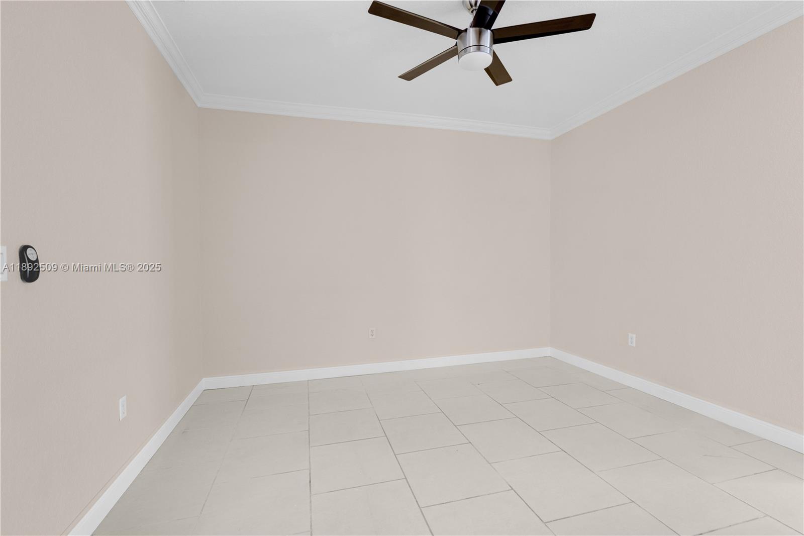 KENDALL BREEZE SOUTH - Residential Lease