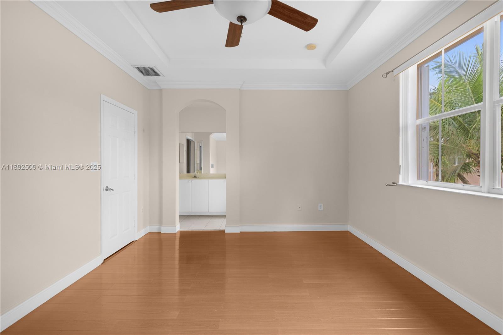 KENDALL BREEZE SOUTH - Residential Lease