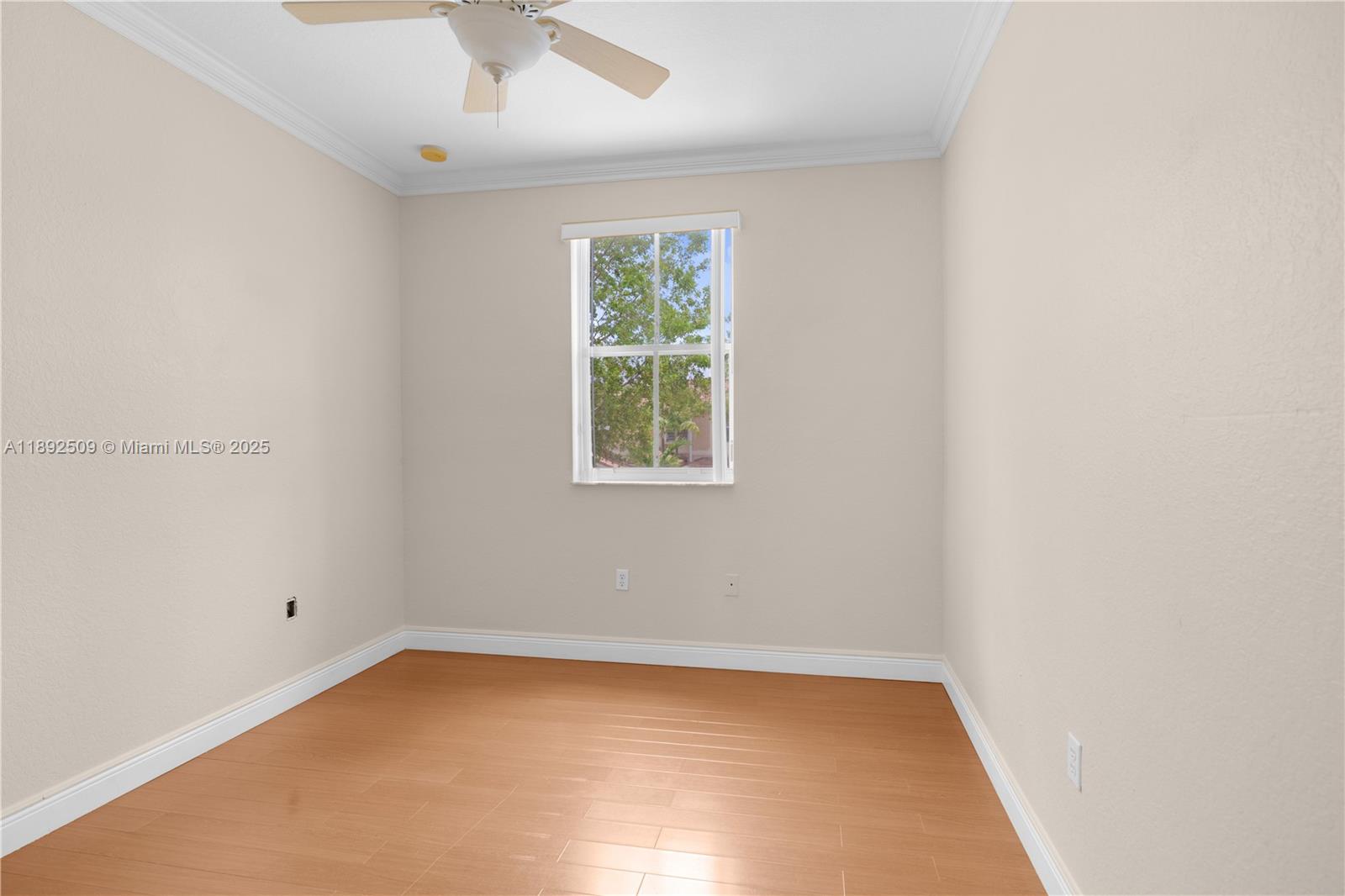 KENDALL BREEZE SOUTH - Residential Lease