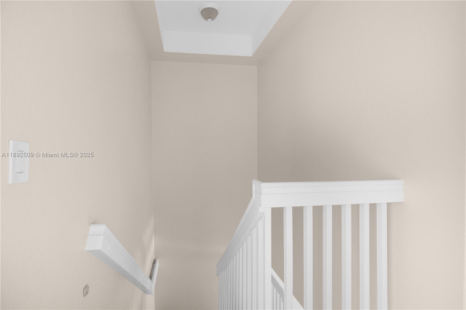 KENDALL BREEZE SOUTH - Residential Lease