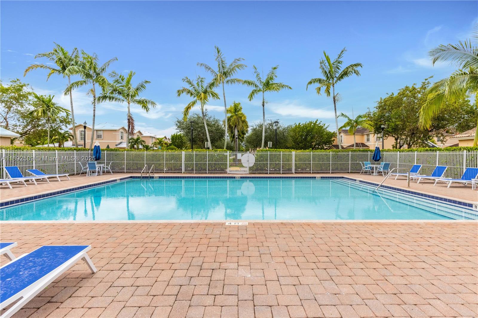 KENDALL BREEZE SOUTH - Residential Lease