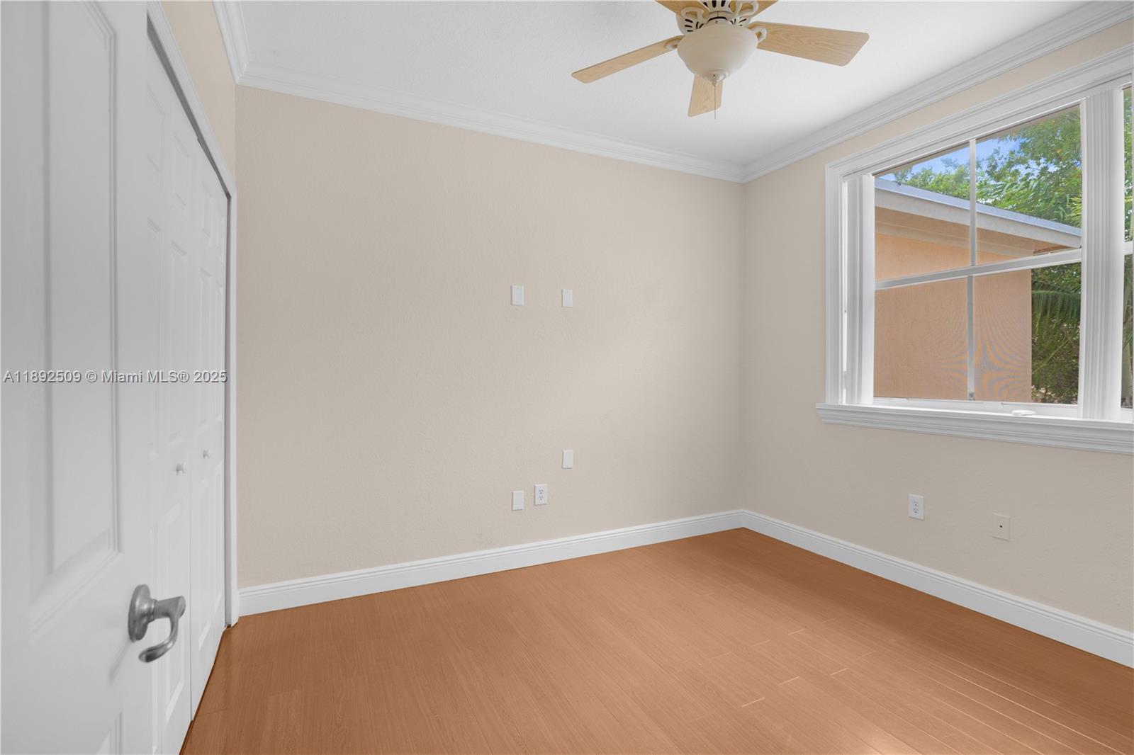 KENDALL BREEZE SOUTH - Residential Lease