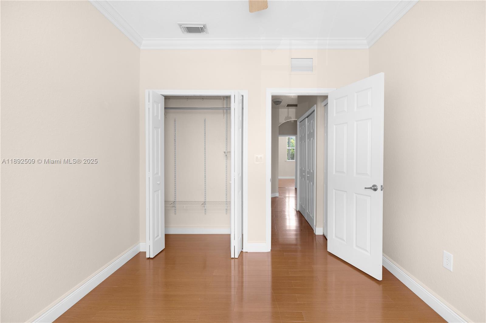 KENDALL BREEZE SOUTH - Residential Lease