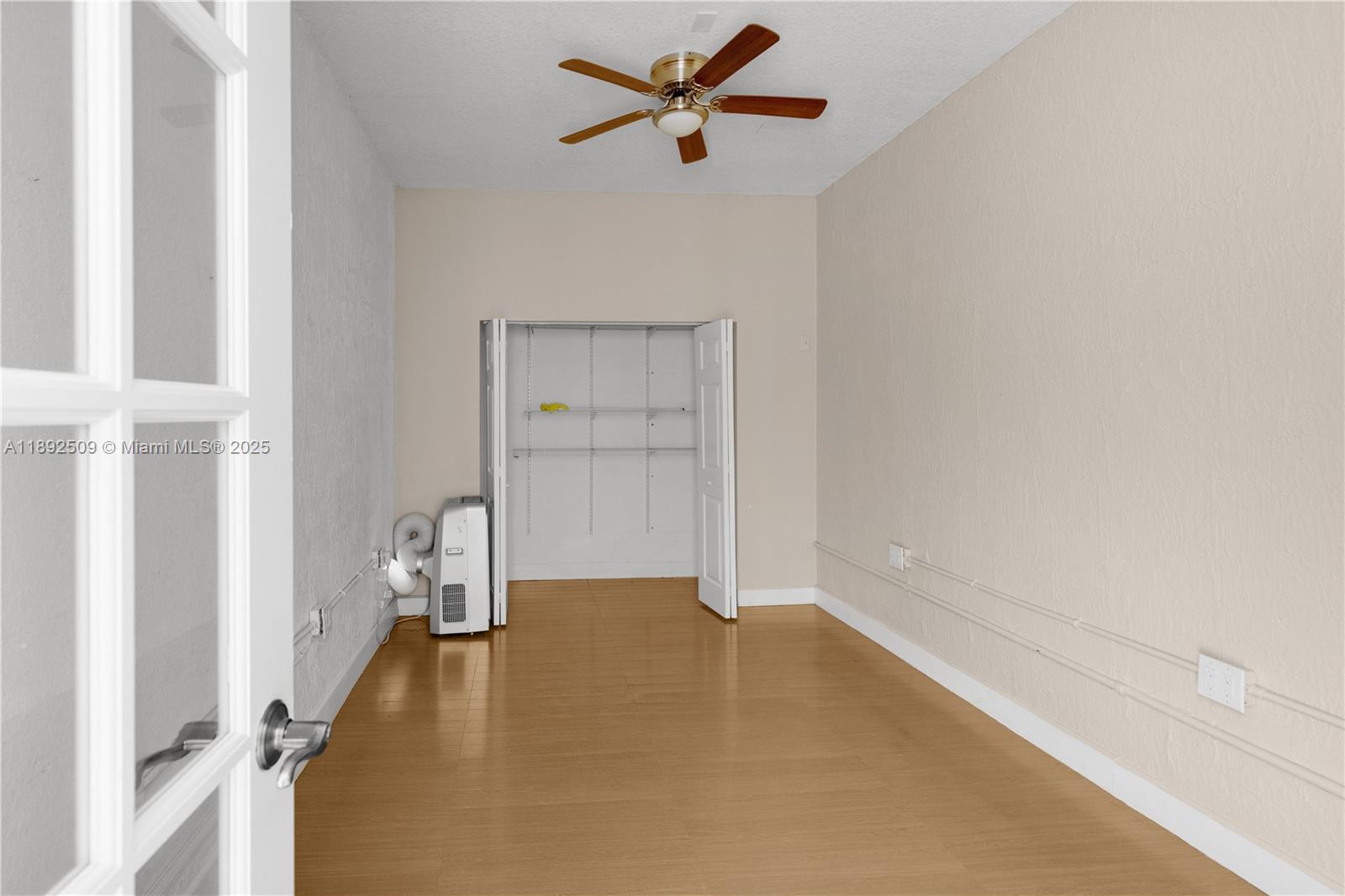 KENDALL BREEZE SOUTH - Residential Lease