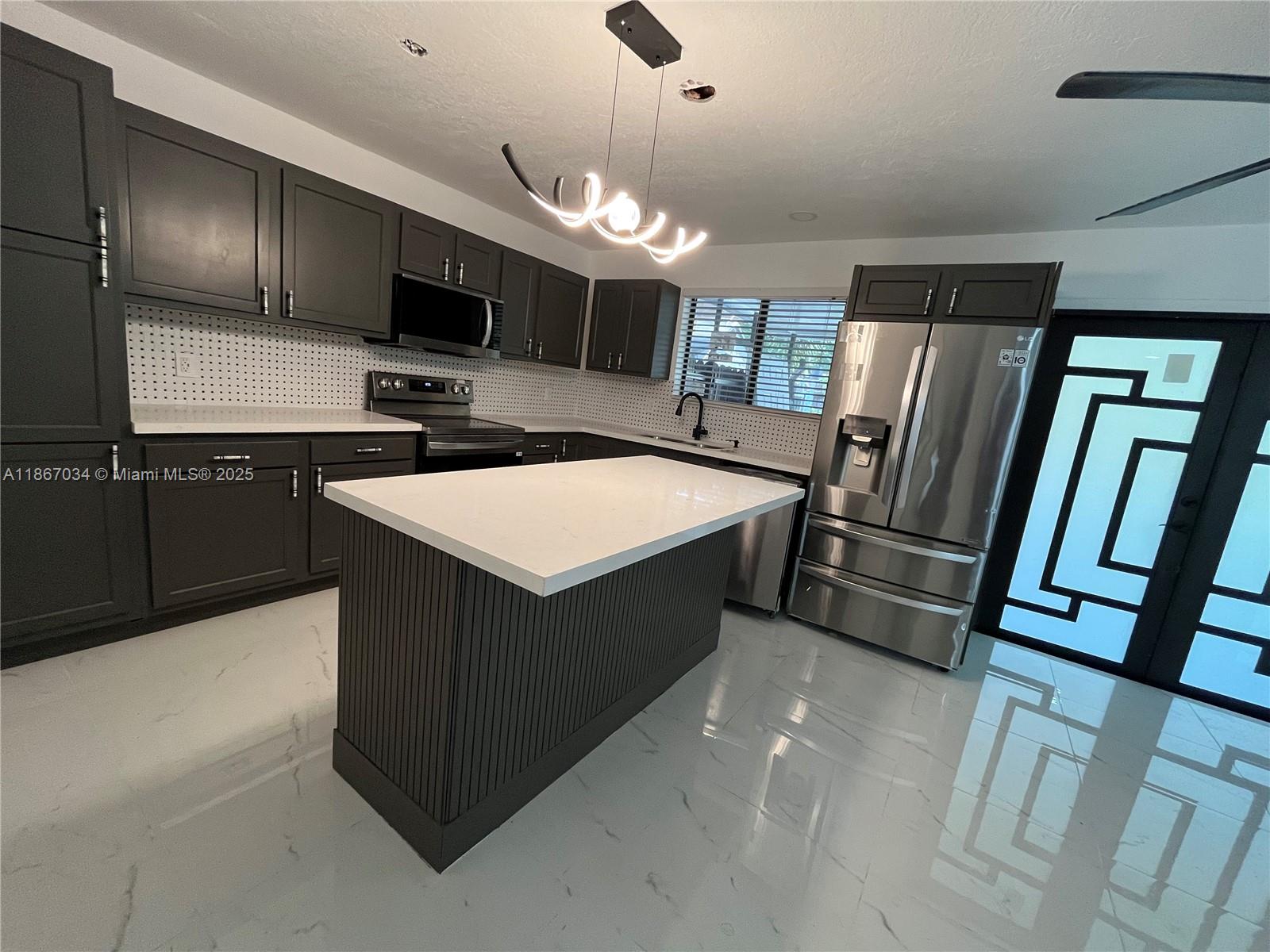 BREEZESWEPT PARK ESTATES - Residential Lease