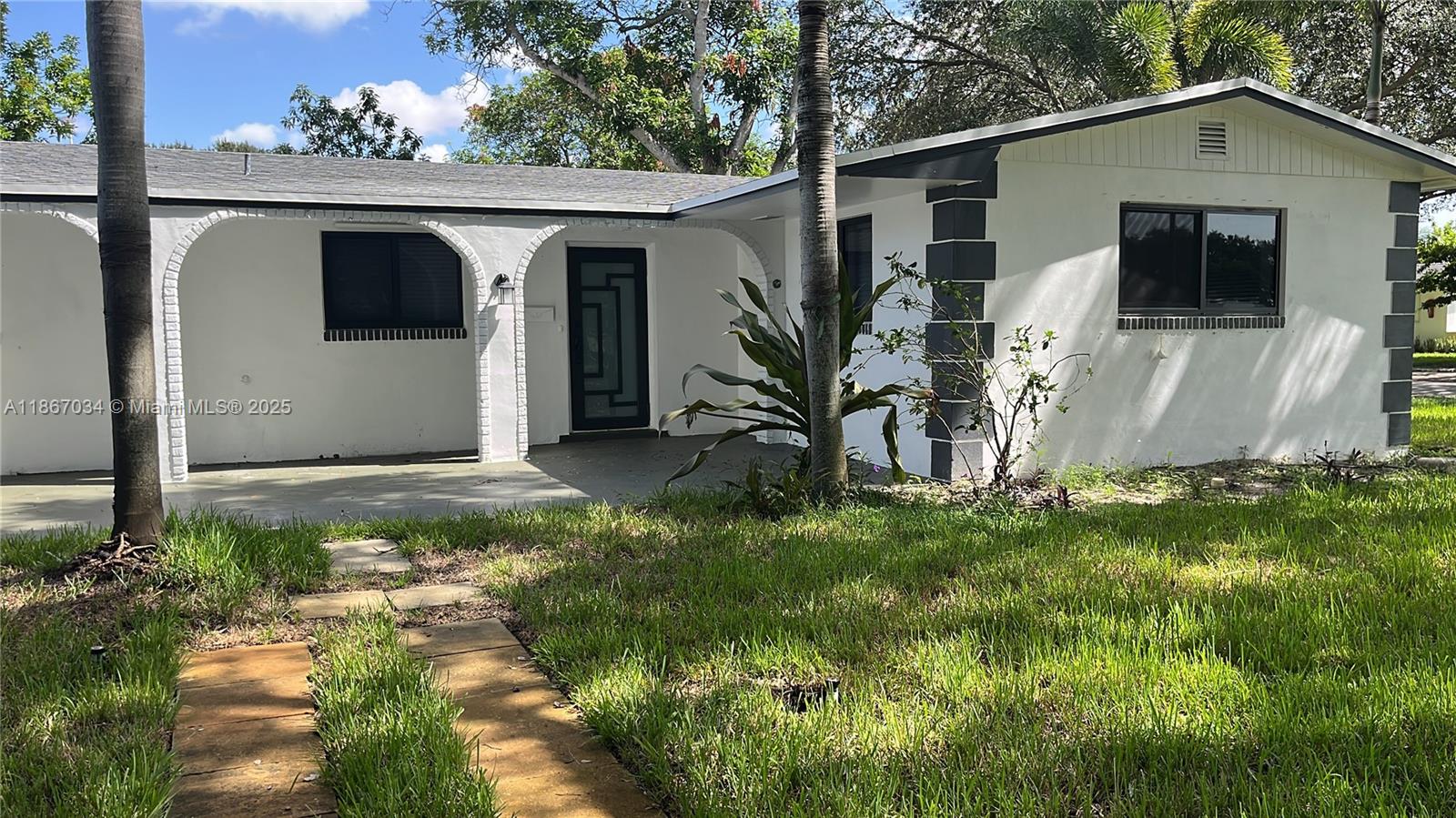 BREEZESWEPT PARK ESTATES - Residential Lease